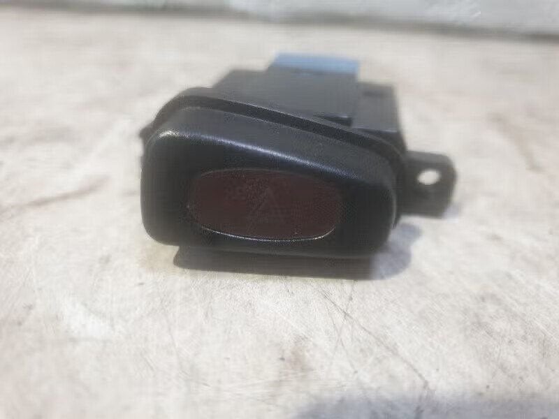 ALARMLICHTEN SCHAKELAAR Mazda Xedos 6 (01-1992/01-1999), Gebruikt, Ophalen of Verzenden, Hitdorfer Straße 73 51371 Leverkusen, DE