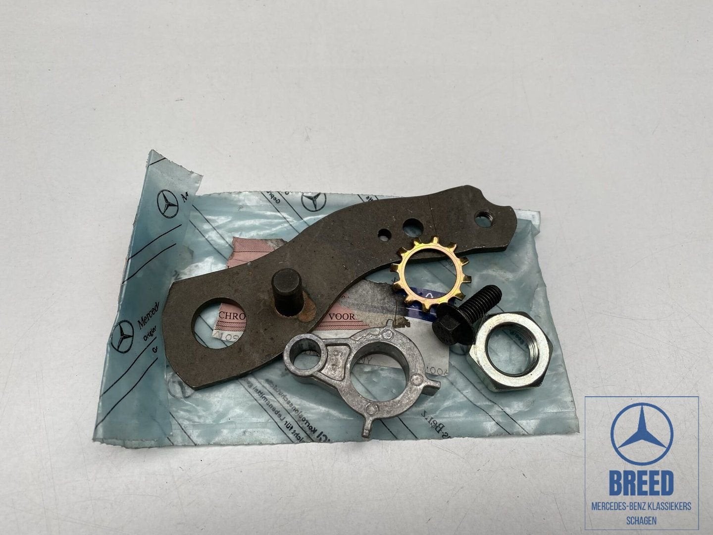 NOS montageset middenarmsteun voor Mercedes-Benz W201, Neuf, -, -, Enlèvement ou Envoi