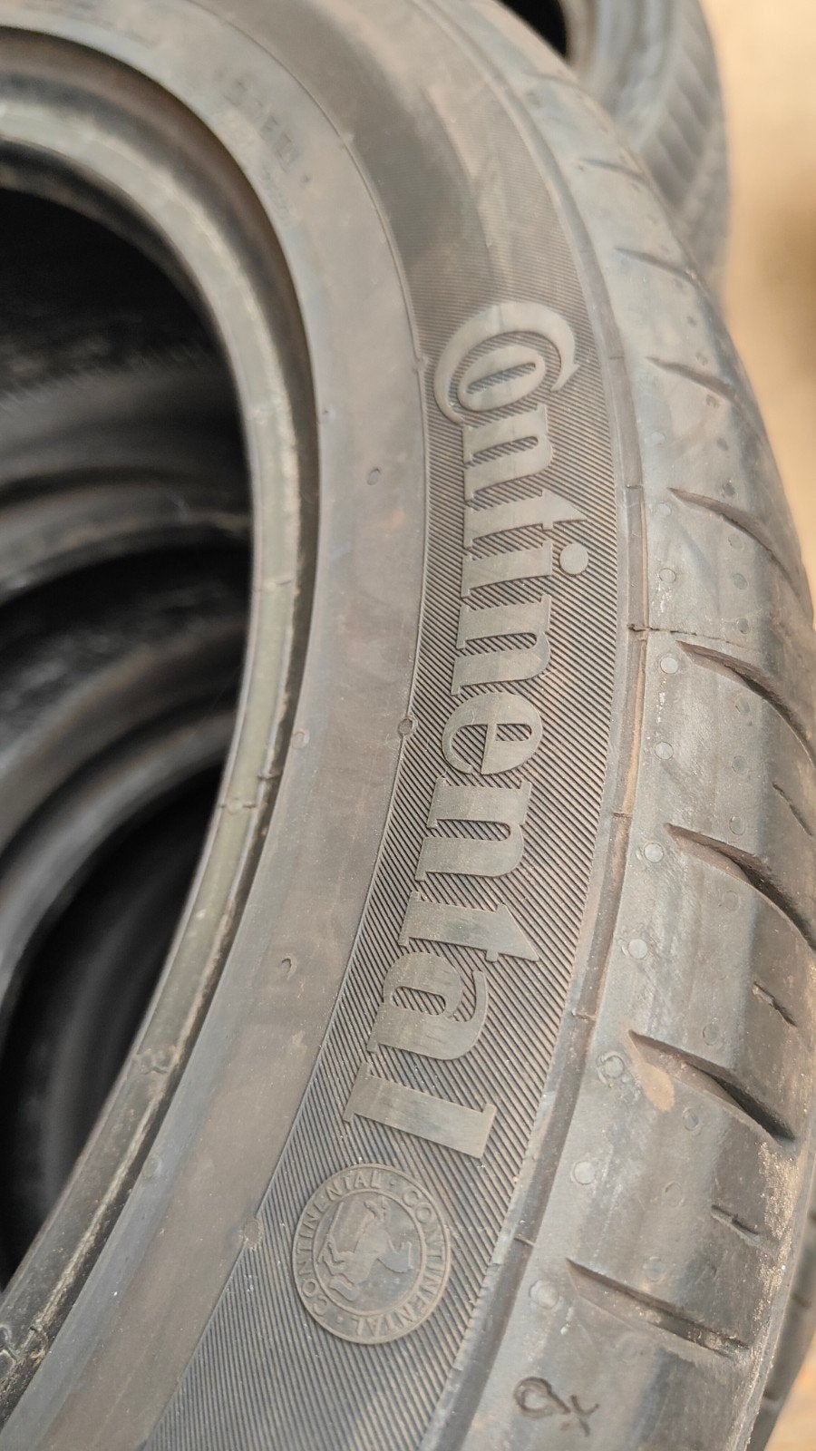 235/45r17 continental 80€ chacun avec montage de pneus de dé, Enlèvement ou Envoi