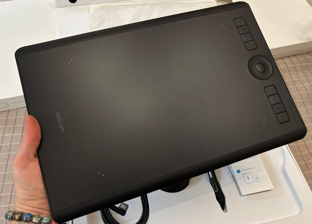 Wacom Intuos Pro Medium - Paper Edition (nieuw), Informatique & Logiciels, Tablettes graphiques, Neuf, Filaire, Enlèvement