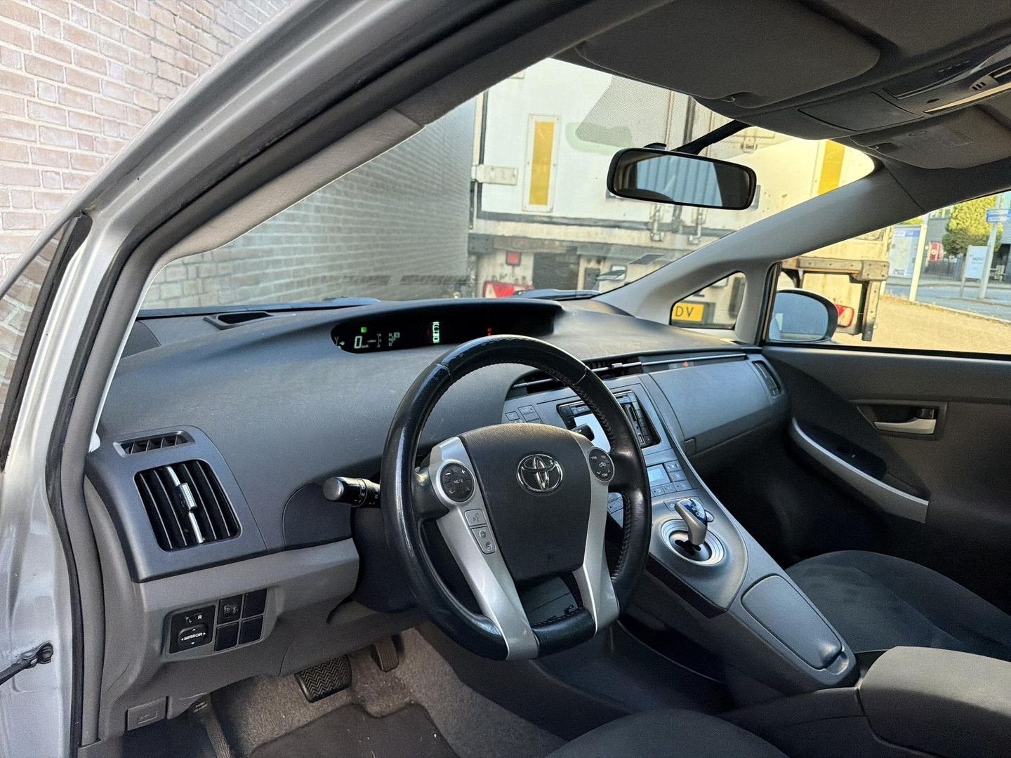 Toyota Prius 1.8 Aspiration, Autos, Argent ou Gris, Achat, Entreprise, Berline