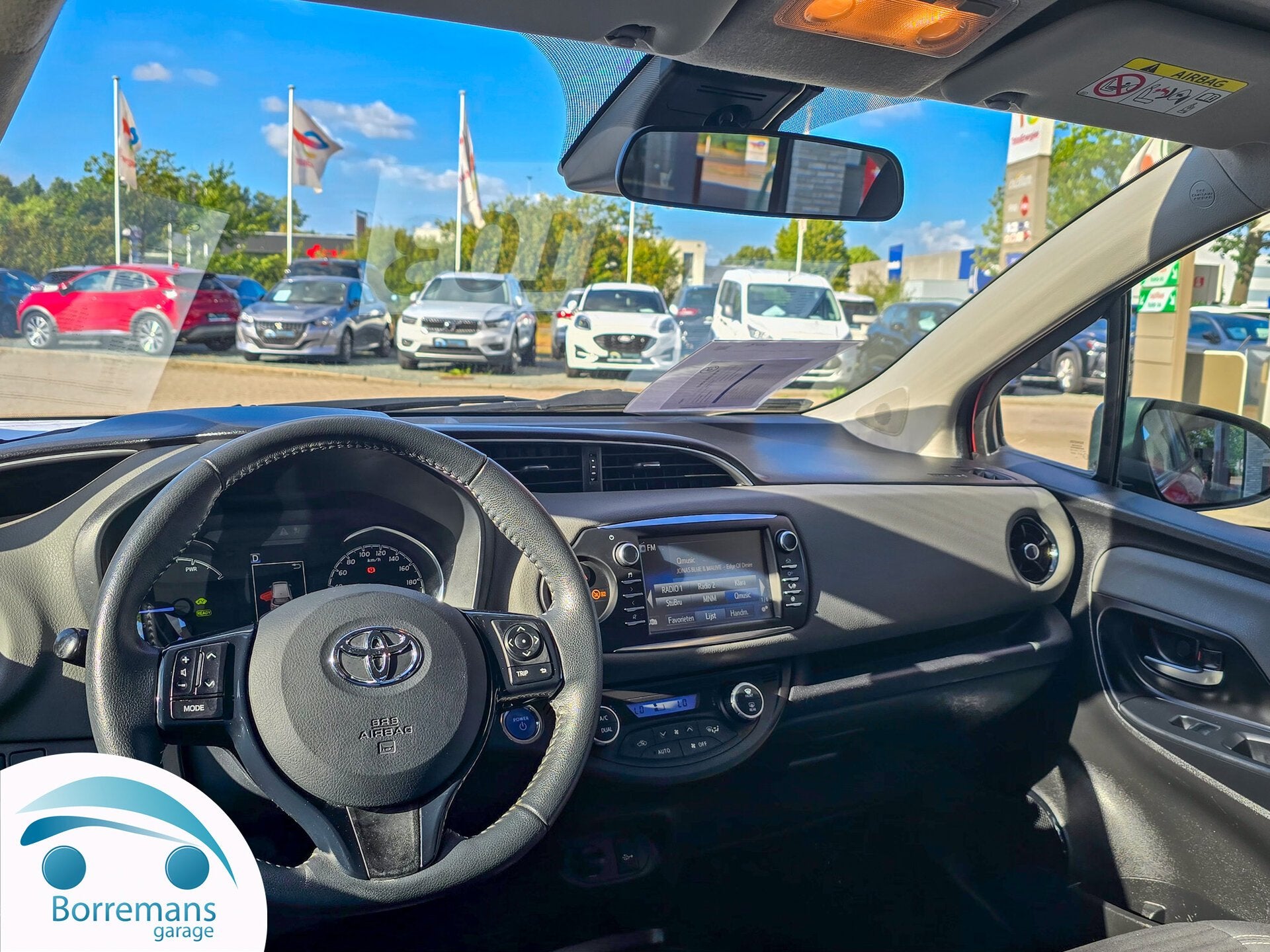 Toyota Yaris HYBRD COMFORT Automaat/Navi/Lane-Front Assist/, 0 kg, Beige, Bedrijf, 5 zetels