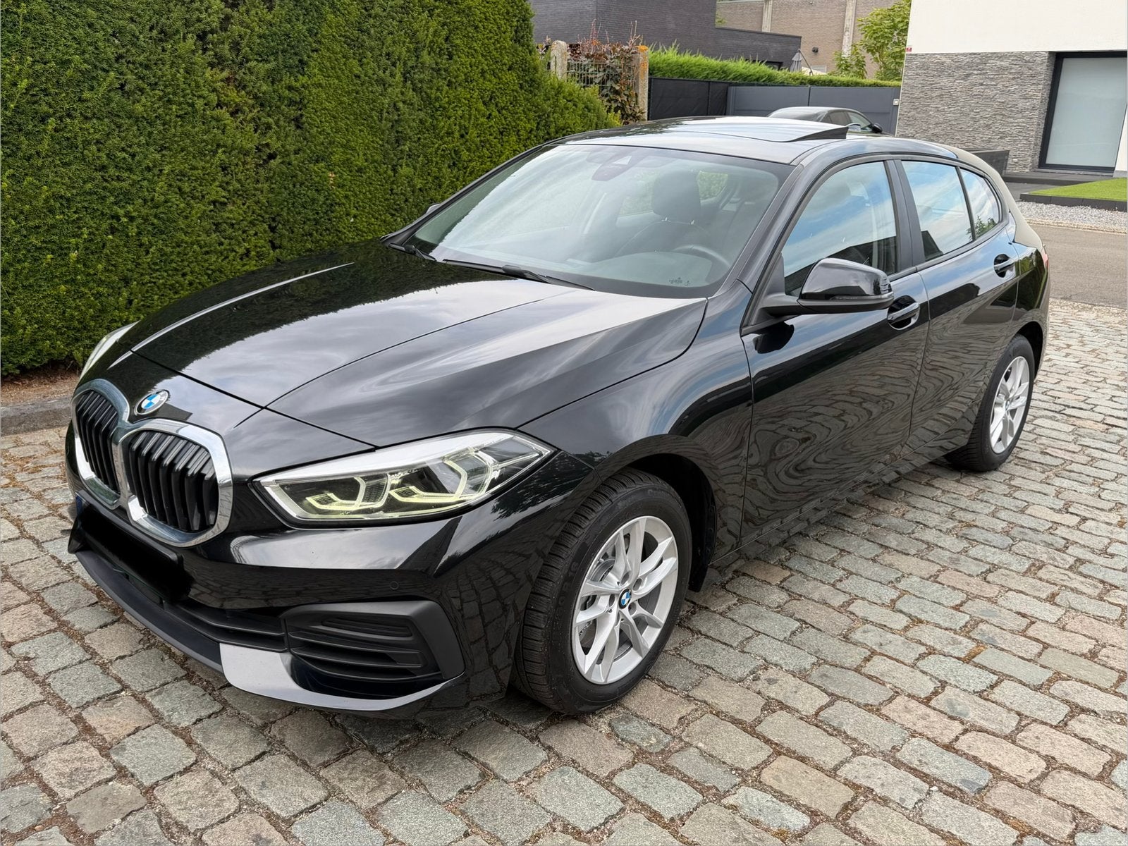 BMW 116D Automaat/LED/Navi, Dealer onderhouden, Zwart, Particulier, 3 cilinders