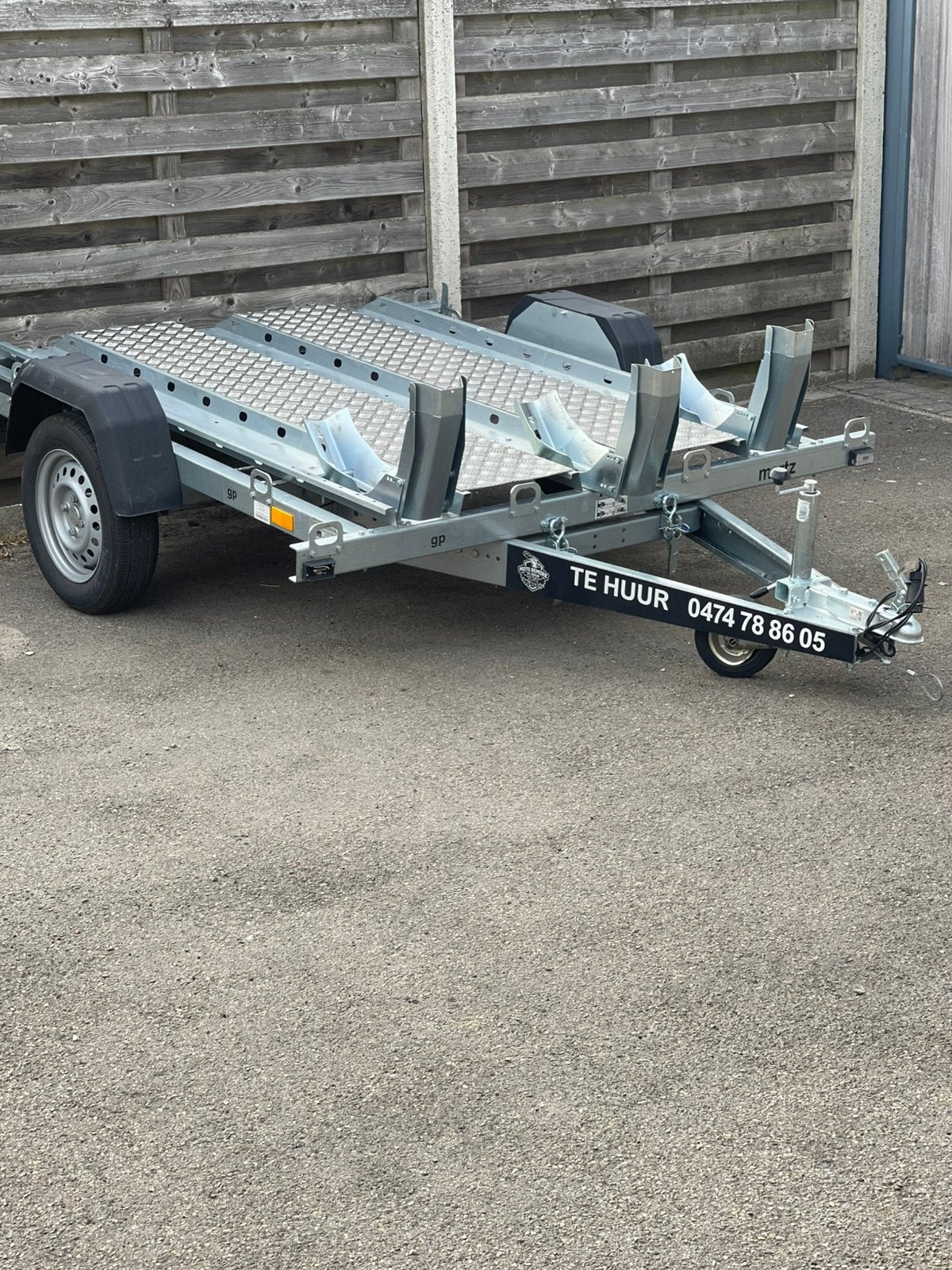 Motor aanhanger te huur 35€/dag (meerdere modellen), Motoren, Ophalen, Nieuw