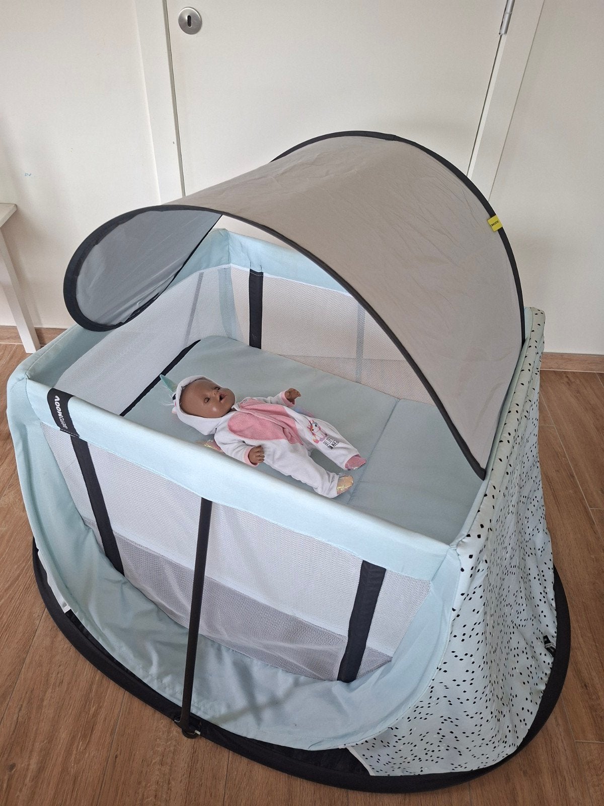 Aeromoov reisbedje met zonnebescherming, Kinderen en Baby's, Kinderkamer | Bedden, Ophalen