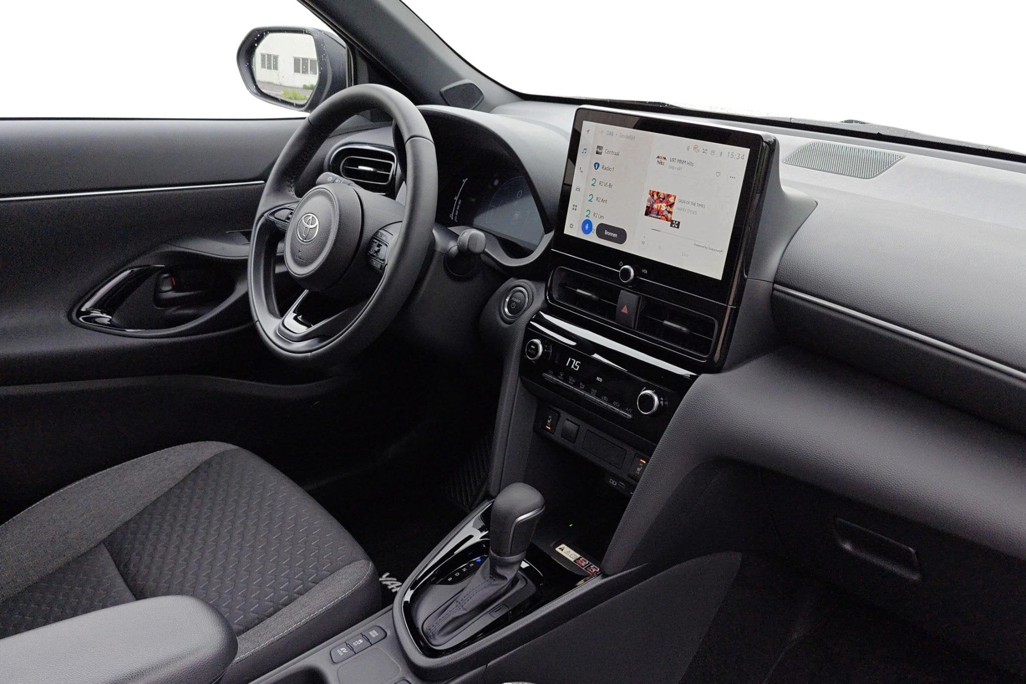 Toyota Yaris Cross 1.5 VVT-ie Hybrid 85kW Executive CVT - in, Auto's, Stof, Gebruikt, Zwart, 5 zetels