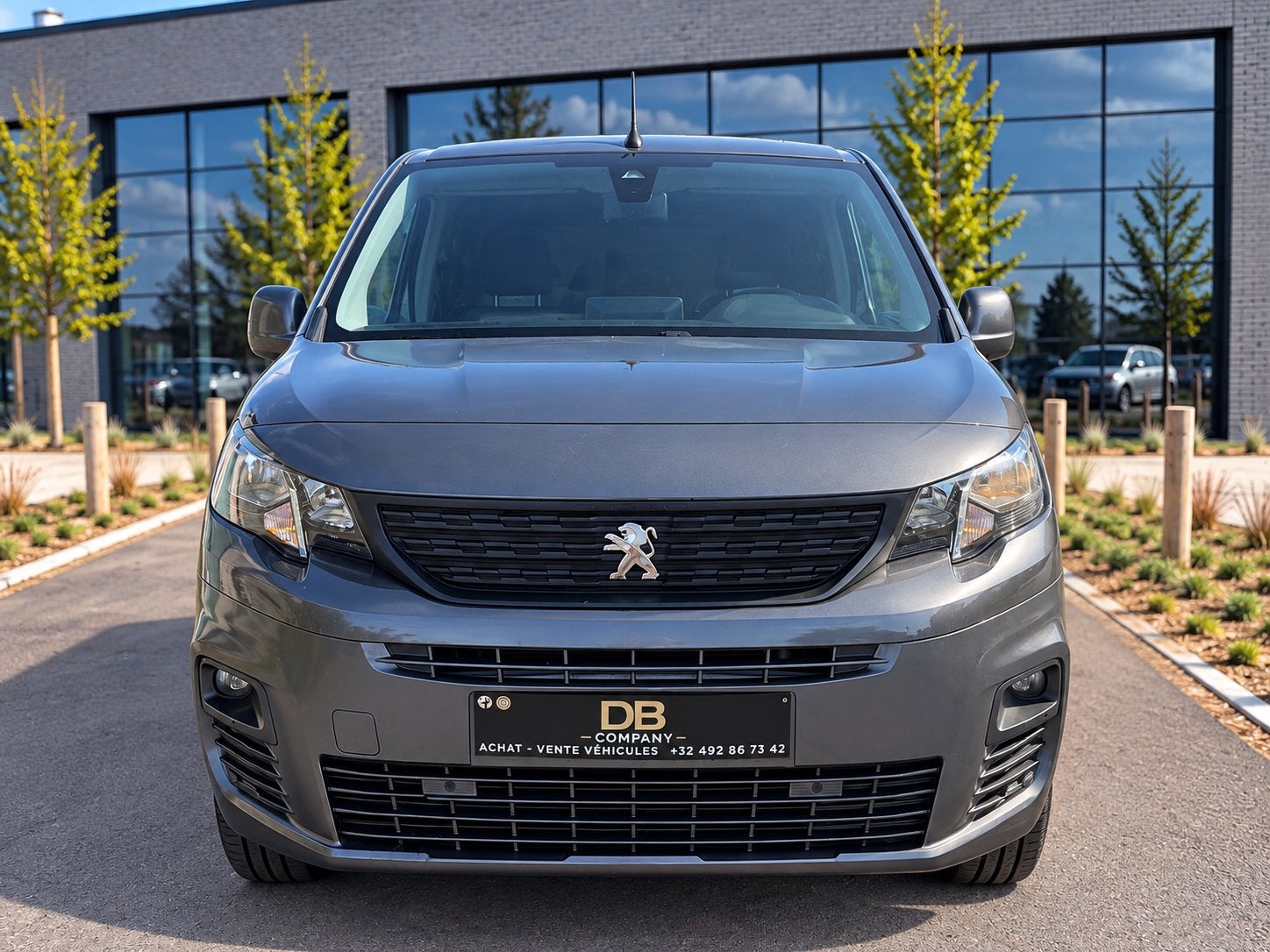 PEUGEOT PARTENER L2 /AUTOMATIQUE/CARPLAY/GARANTIE, Auto's, Automaat, Dealer onderhouden, Diesel, 5 deurs