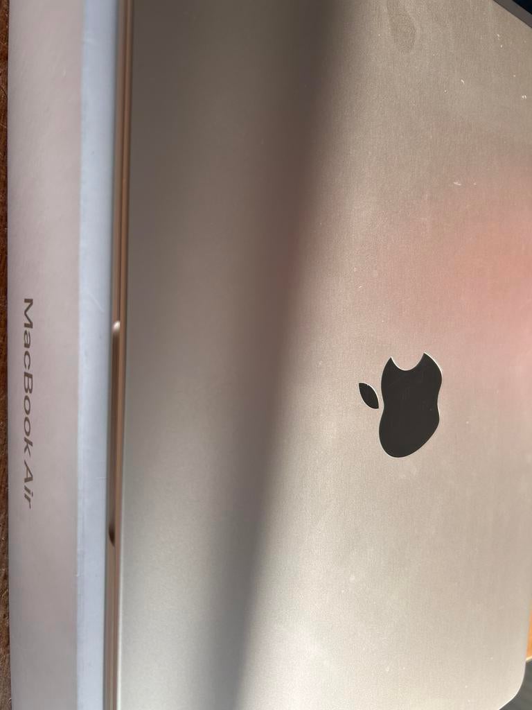 Macbook air 2024 m3 16gb, Computers en Software, Apple Macbooks, Ophalen of Verzenden, Zo goed als nieuw, 13 inch, MacBook