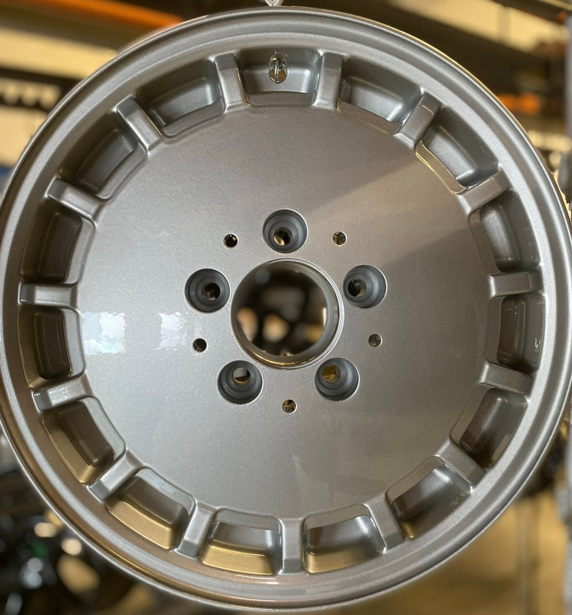 Herstellen en coaten van velgen, Auto-onderdelen, Ophalen, Velg(en)