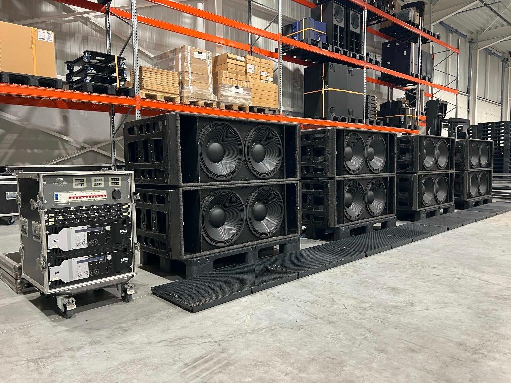8x Nexo RS18C 2x18" 146dB + 2x NXAMP4x4 4x4000W, Autres marques, Utilisé, 120 watts ou plus, Subwoofer