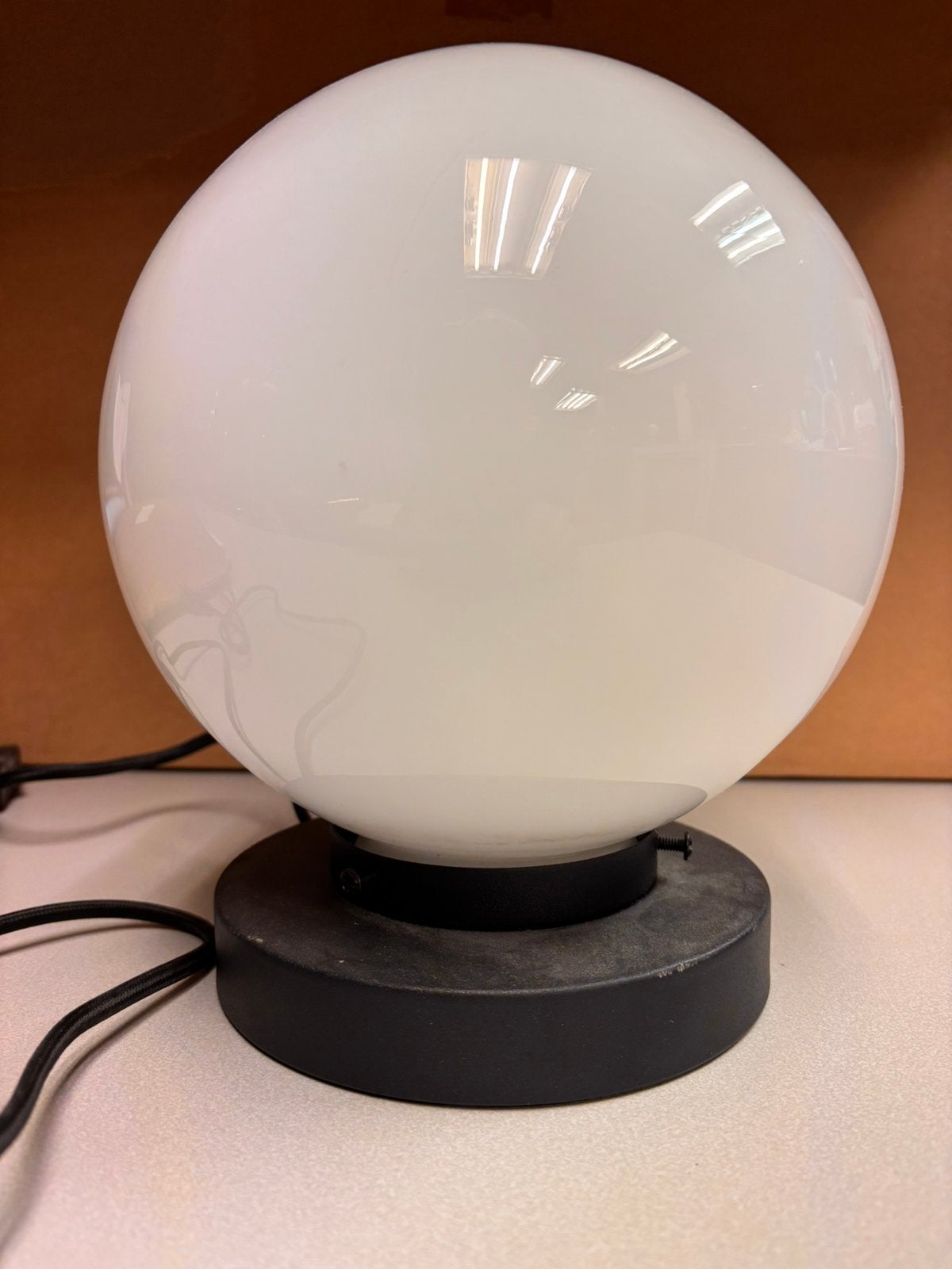 Lampe à bille D&T avec base noire, Enlèvement ou Envoi, Comme neuf