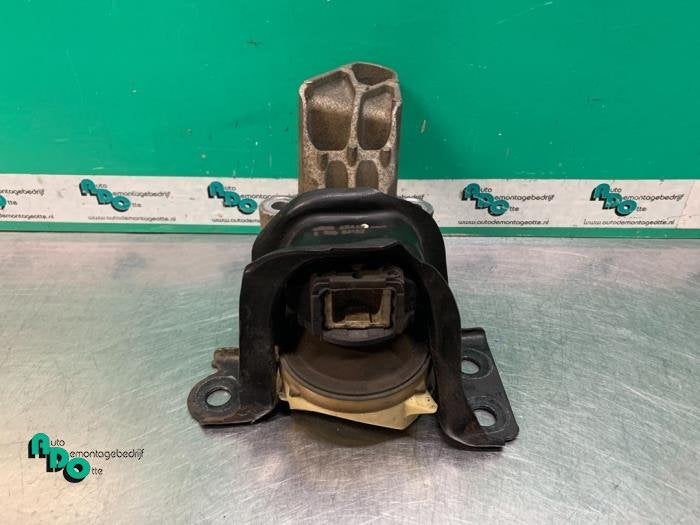 Support moteur d'un Renault Clio (Clio 3 06-), Renault, -, 3 mois de garantie, Utilisé