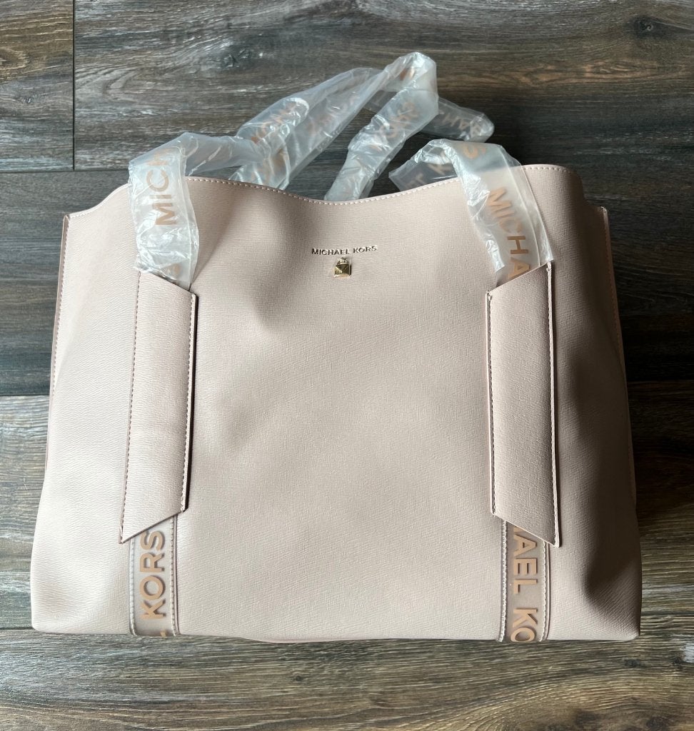Michael Kors neuf: Grand cabas rose poudré + 2 pochettes, Envoi, Neuf, Rose, Autres types