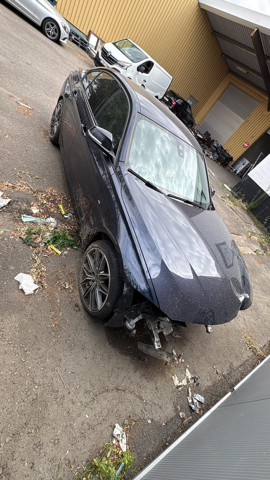 Voiture endommagée BMW 330i, Berline, Automatique, 1998 cm³, Enlèvement