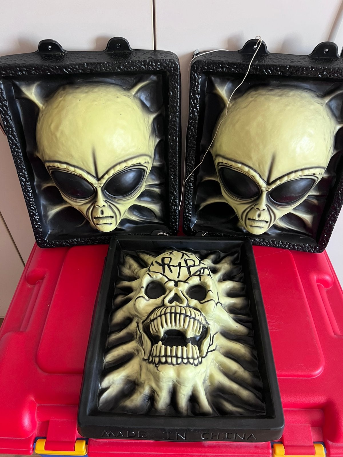 Halloween decoratie maskers skul en aliens, Ophalen, Gebruikt