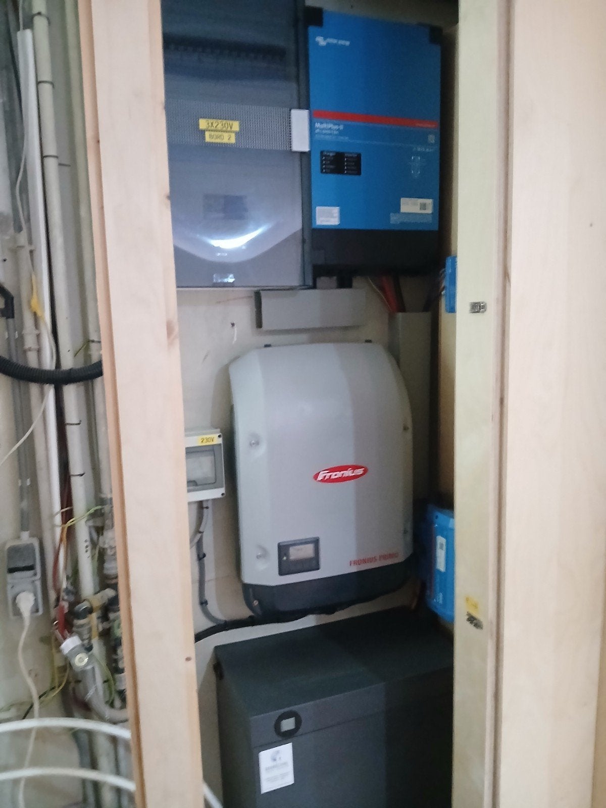 Nee, u hoeft uw omvormer niet te vervangen voor batterijen !, Ophalen, 200 wattpiek of meer, Nieuw, Compleet systeem