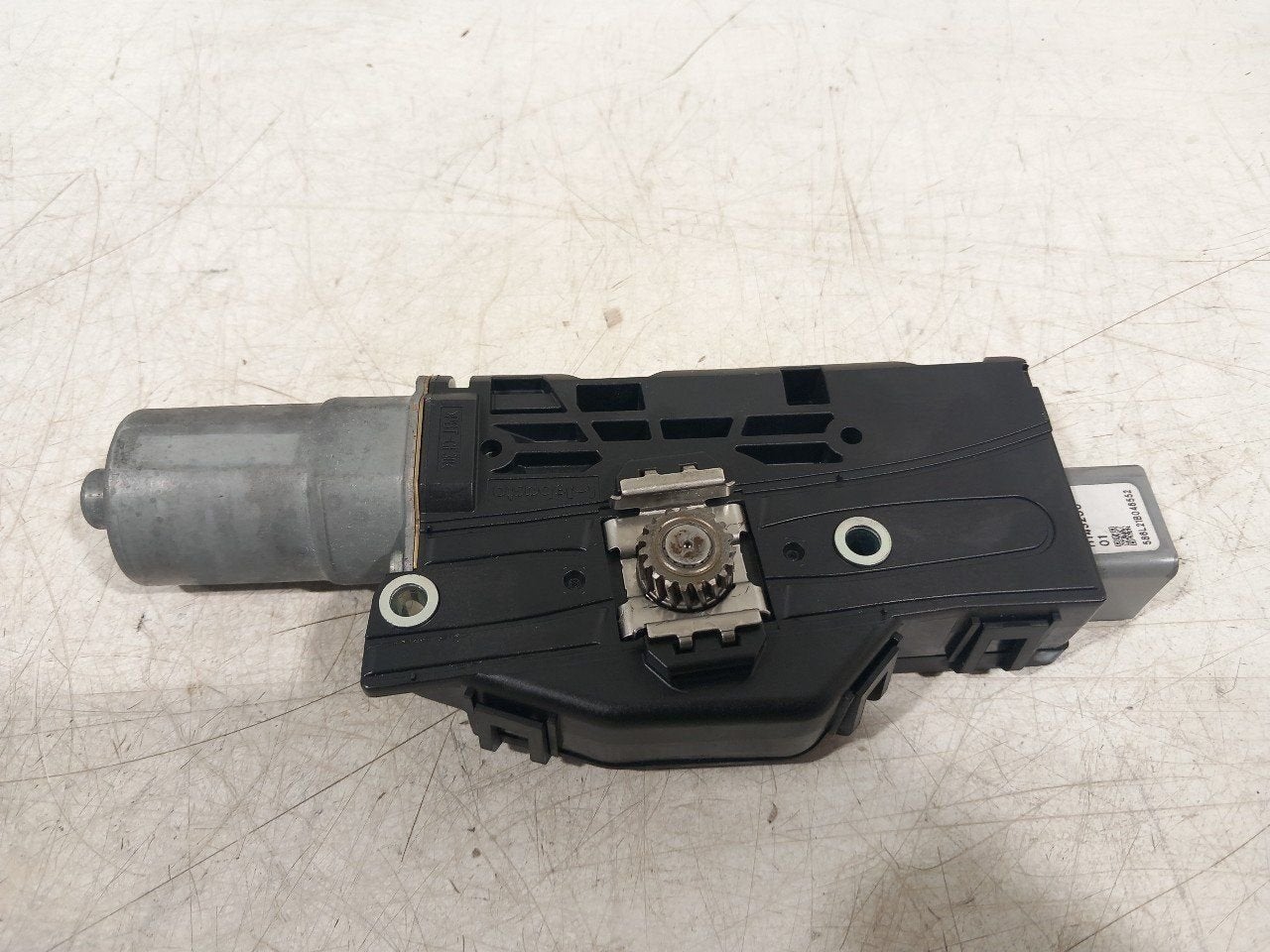 Motor open dak Mitsubishi Eclipse, Onderdelen@venauto.nl, Van der Ven Autorecycling B.V., Ettenseweg 76, 4706 PB Roosendaal, The Netherlands