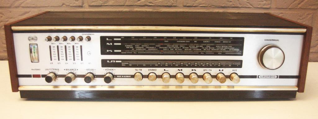 Grundig RTV360 Radio / 1967 - 1969 / Made In Germany, Enlèvement ou Envoi, Ne fonctionne pas, Radio