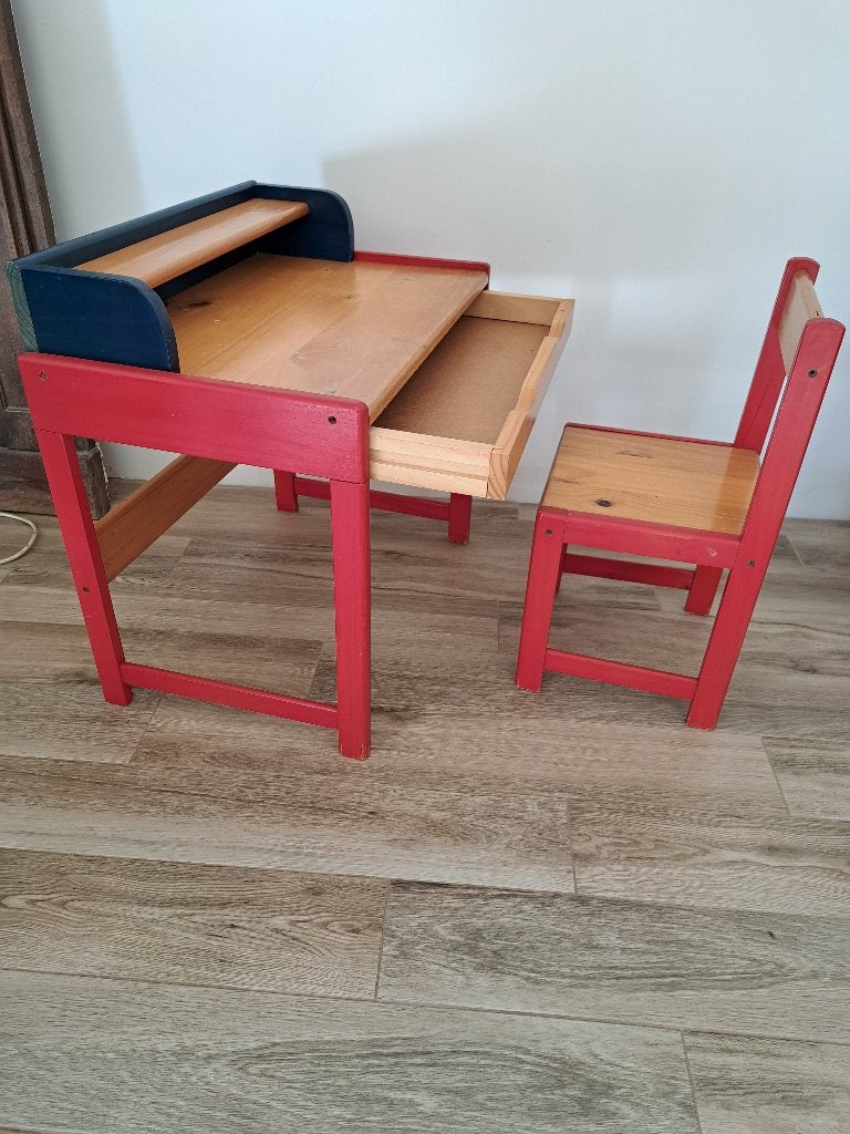 Joli Bureau et chaise d'enfant en bois multi couleurs, Enlèvement, Utilisé, Autres couleurs