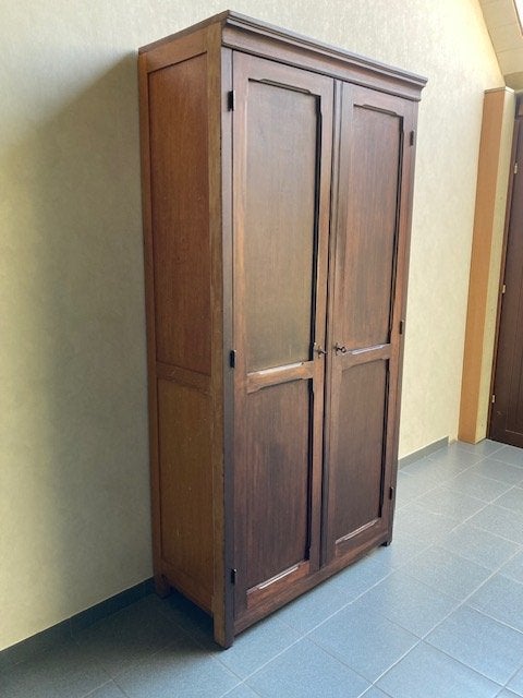 Massieve garderobe / Vestiare kleerkast, Ophalen, Met deur(en), Gebruikt, 100 tot 150 cm