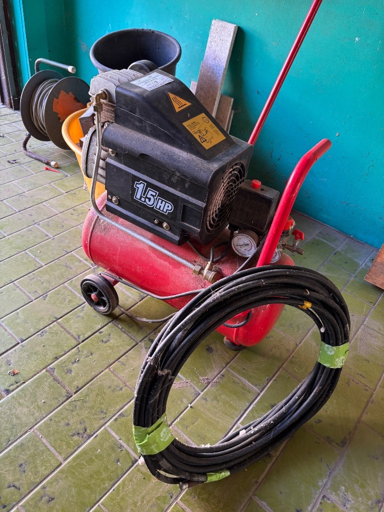 Compressor, Doe-het-zelf en Bouw, Ophalen, Gebruikt, 6 tot 10 bar, 25 tot 100 liter