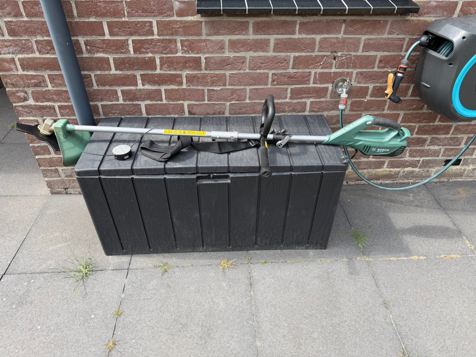 Bosch AFS 23-37 bosmaaier (z.g.a.n.), Ophalen, Zo goed als nieuw, Elektrische grasmaaier