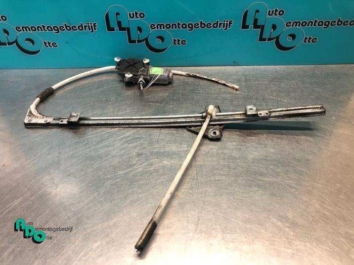 Ruitmechaniek 2Deurs links-voor van een Renault Master (Mast, Gebruikt, -, Renault, -