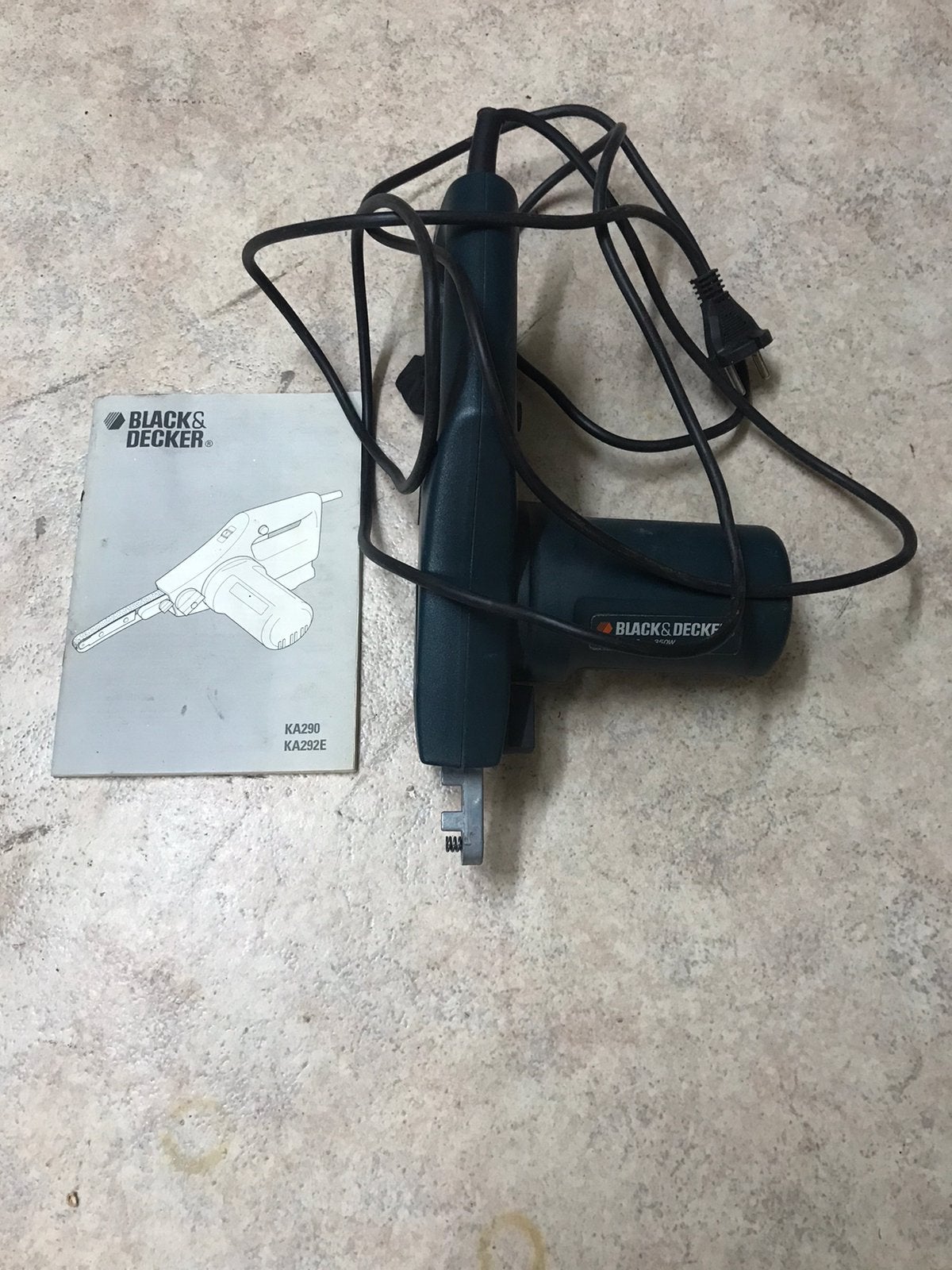 Bandschuurmachine Black & Decker incl. Handleiding, Bricolage & Construction, Outillage | Ponceuses, Enlèvement, Comme neuf, Moins de 600 watts