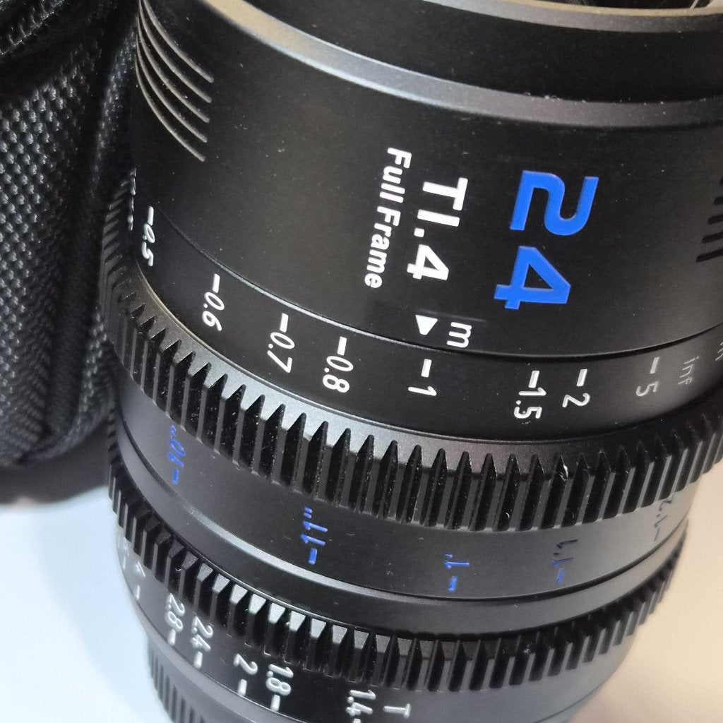 Kit Objectif SIRUI + PDmovie – Comme neuf, Canon RF, Comme neuf, Enlèvement, Objectif grand angle
