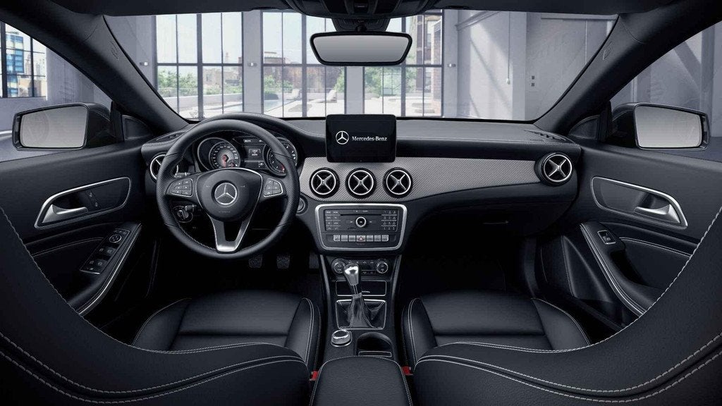 Mercedes-Benz CLA-Klasse 180 Shooting Brake AMG Line | Panor, Auto's, CLA, Gebruikt, 4 cilinders, 715 kg
