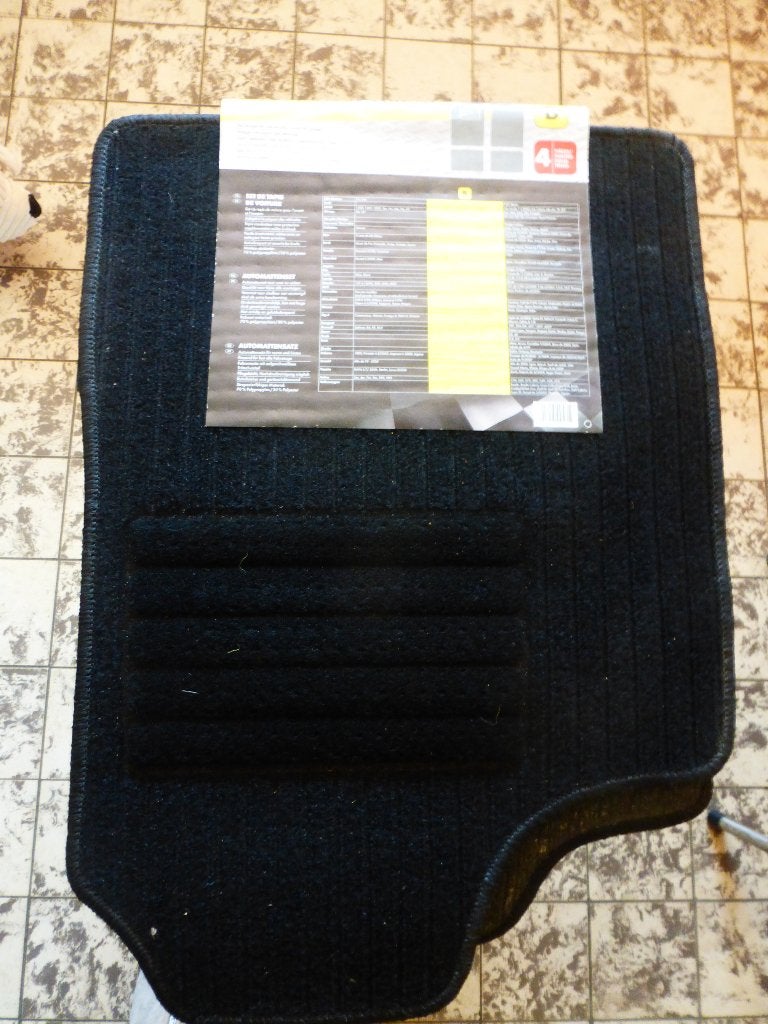 Lot de 4 nouveaux tapis de voiture avant et arrière € 16,00, Enlèvement ou Envoi, Neuf