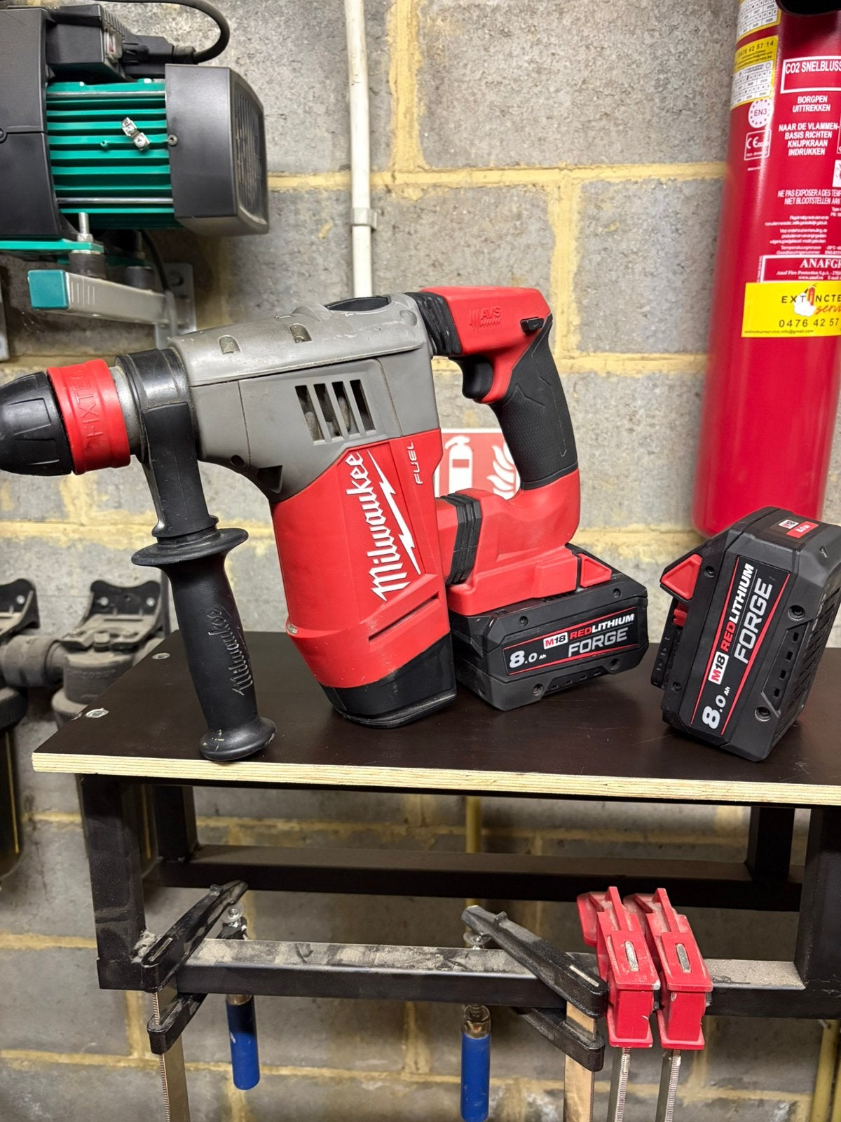 Marteau piqueur milwaukee 4J, Enlèvement, Comme neuf