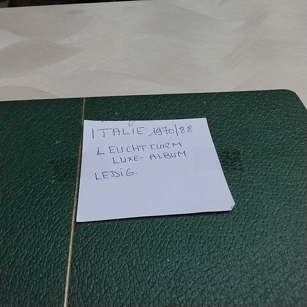 ITALIE ledig Leuchtturm LUXE album 1970/1988, Postzegels en Munten, Postzegels | Toebehoren, Ophalen of Verzenden