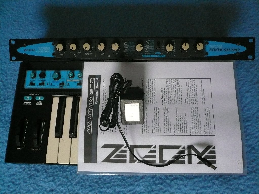 Novation Bass station mk1 + Zoom 1202 multi efx, Comme neuf, 49 touches, Avec connexion MIDI, Novation