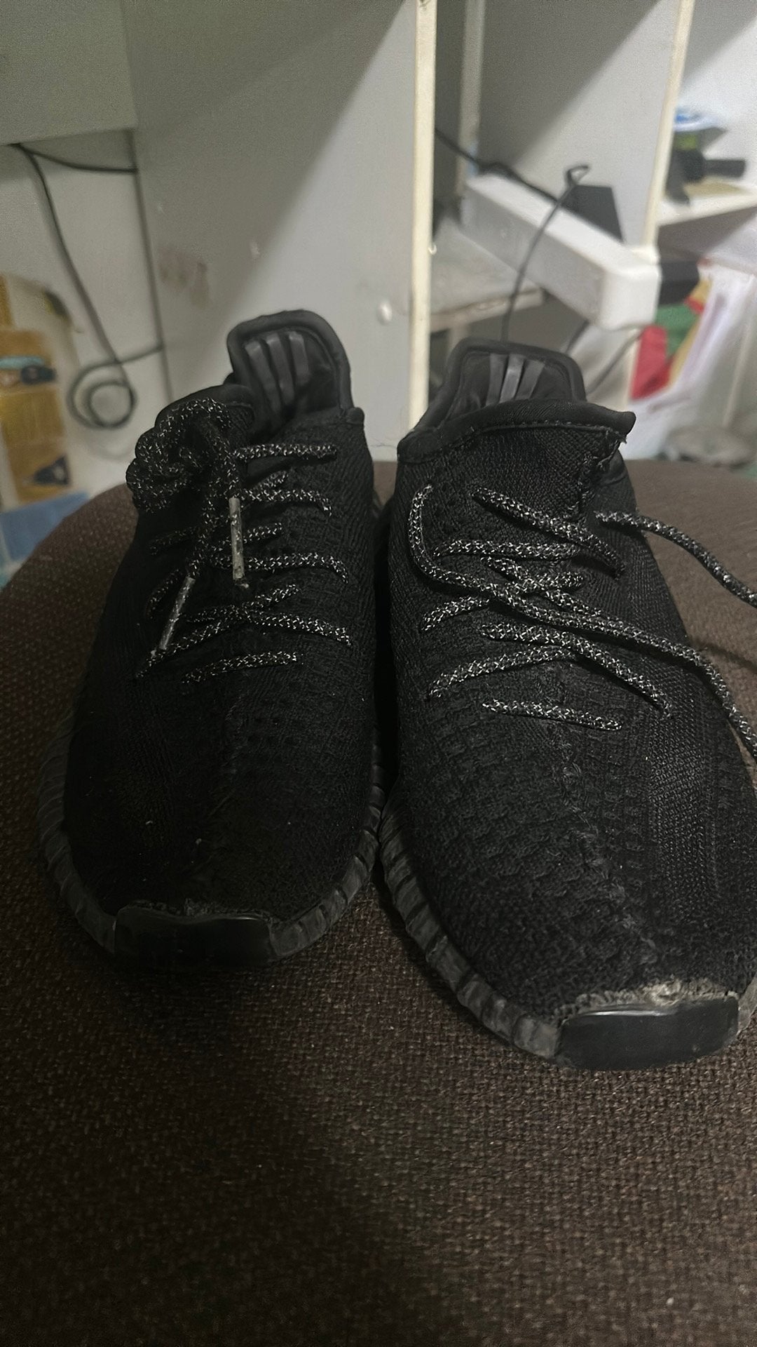 Yeezys, Kleding | Heren, Zwart, Ophalen of Verzenden, Zo goed als nieuw, Sneakers
