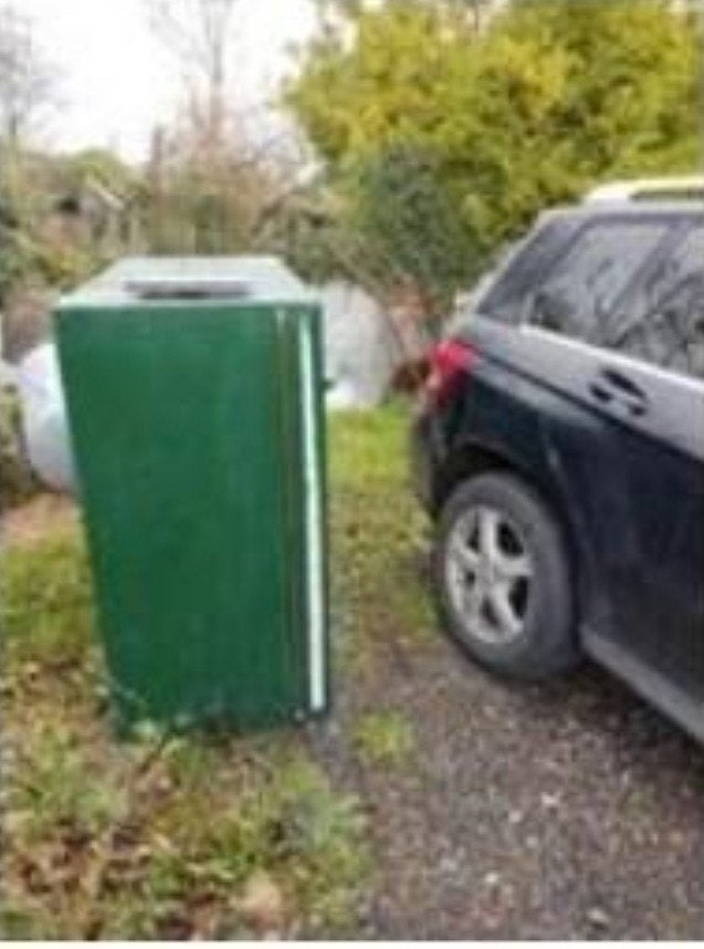 AV cuve a mazout 1200 litres, 150€, super état.