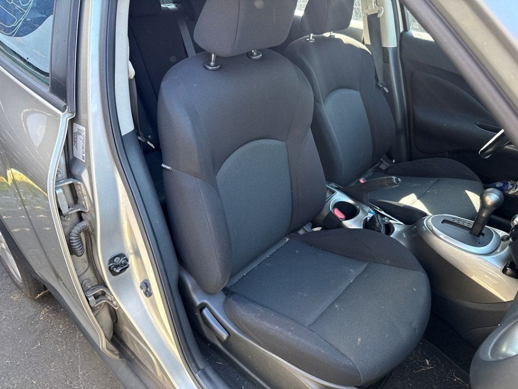 STOEL RECHTS VOOR Nissan Juke (F15) (01-2010/12-2019), Auto-onderdelen, Gebruikt, Germany@nissan-services.eu, Kronenweg 38
50389  Wesseling, DE