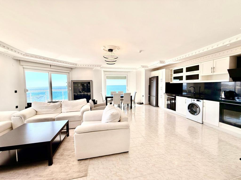 Vol zeezicht appartement Alanya Turkije