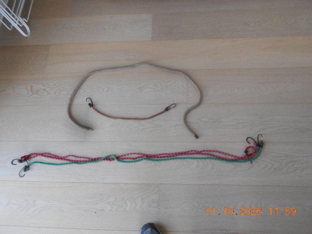 4 élastiques, Enlèvement, Comme neuf