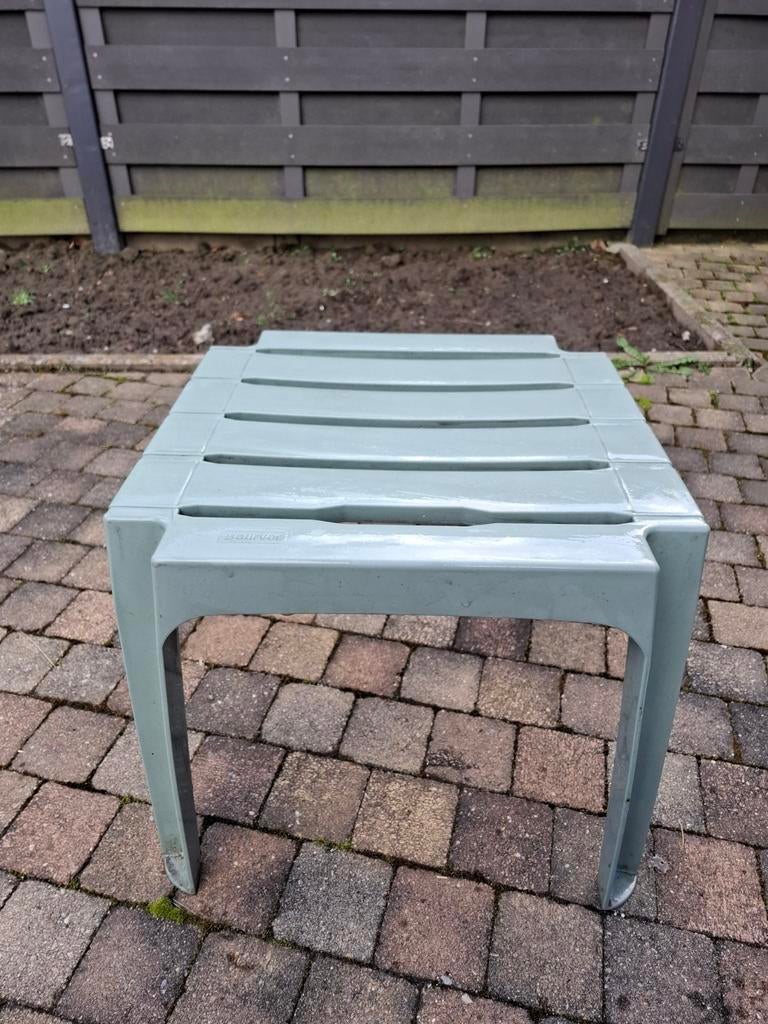 Kunststof tuintafeltje (Curver), Ophalen, Zo goed als nieuw