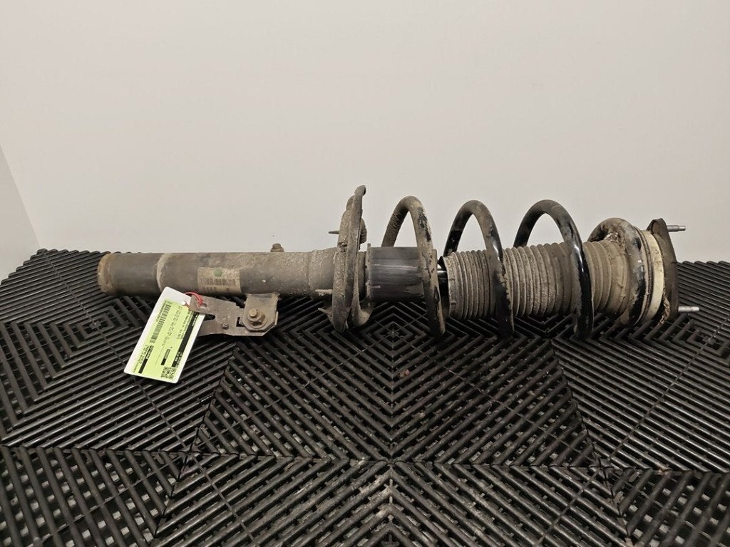 AMORTISSEUR OU ABSORBEUR DE CHOC AVANT DROIT Transit Custom, Henry-Ford-Straße  1
50735  Köln, DE, Ford-Werke GmbH, Kunden@ford.com