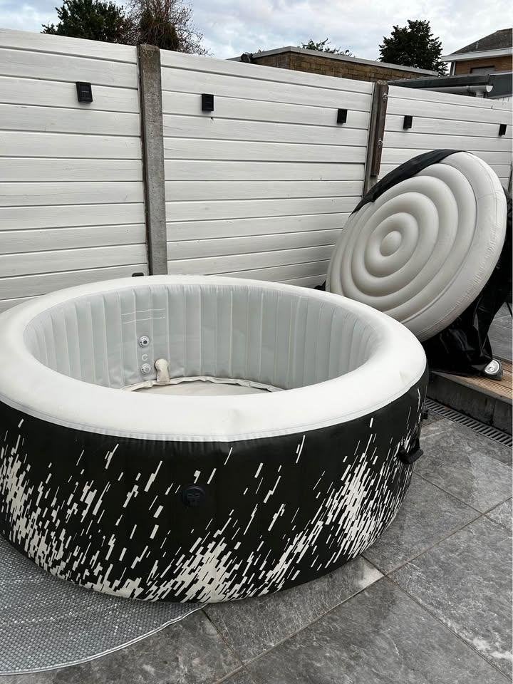 jacuzzi/spa, Jardin & Terrasse, Bains à remous et Spas, Enlèvement, Comme neuf, Couverture, Gonflable
