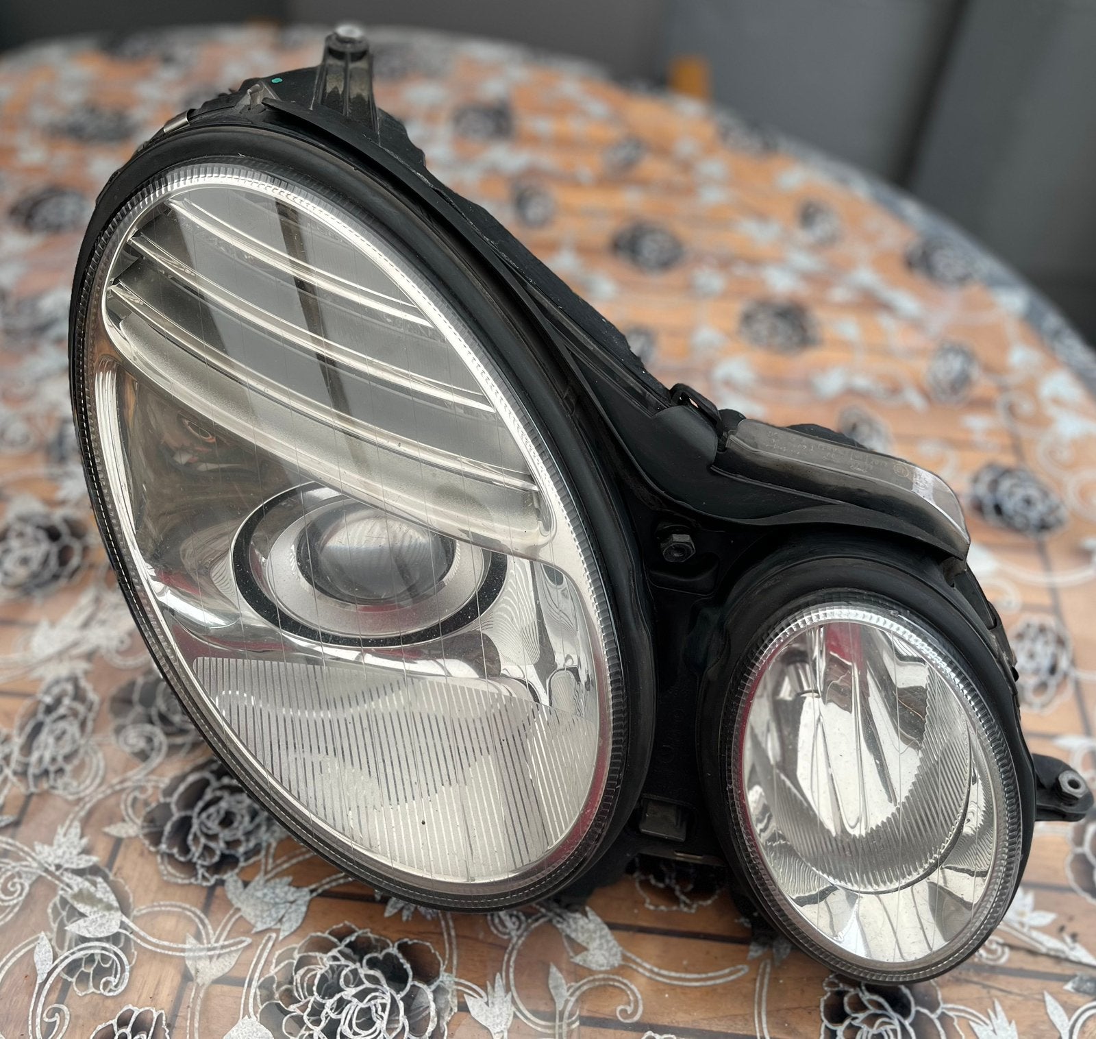 Phare avant droit Mercedes Classe E W211 S211 Facelift, Enlèvement ou Envoi, Mercedes-Benz