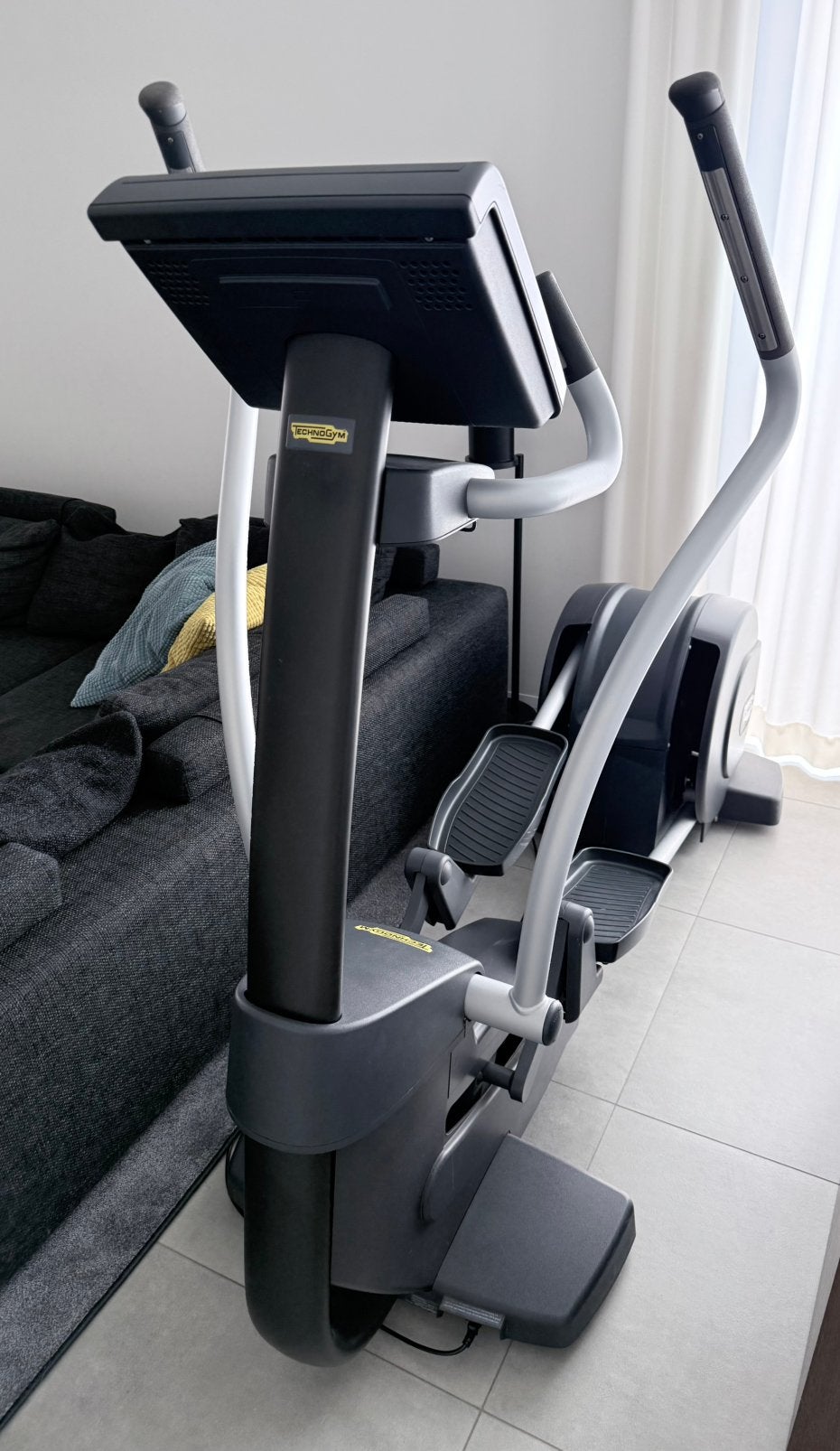 Technogym crosstrainer, Ophalen, Zo goed als nieuw