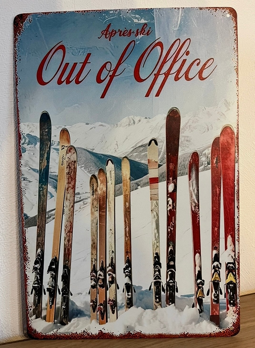 Plaque metallique Out of office ski montagne, Enlèvement ou Envoi, Comme neuf