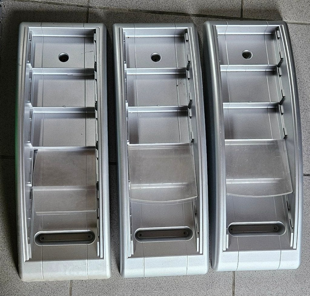 A5 - flyer/folder wanddisplay (3 stuks), Ophalen, Gebruikt, Hotelinrichting