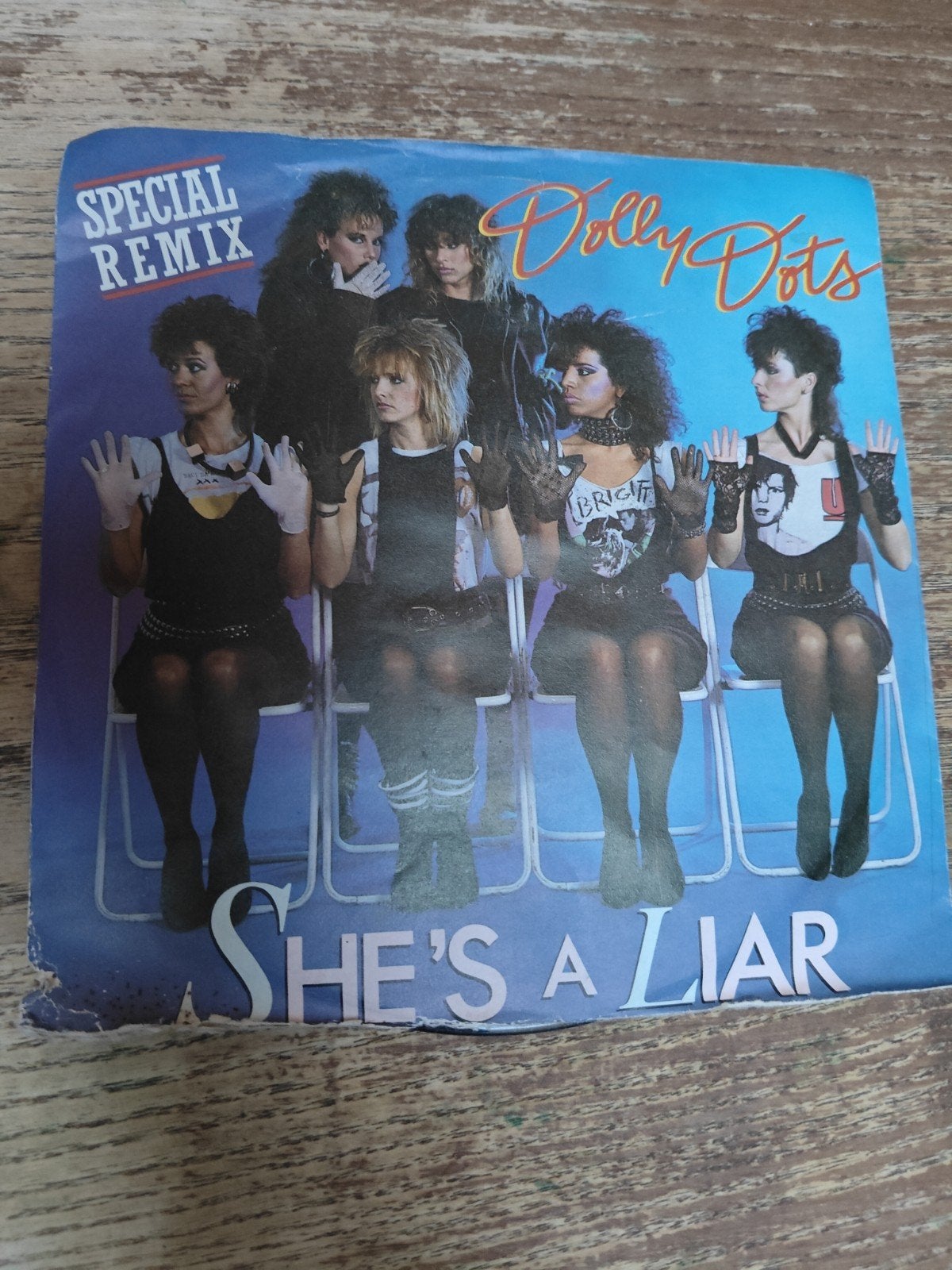 DOLLY DOTS, SHE'S A LIAR  - SPECIAL REMIX, Enlèvement, Utilisé, 7 inch, Autres types