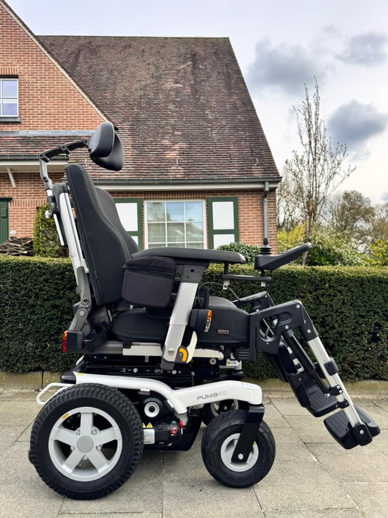 Luxe Quickie Puma 40 elektrische rolstoel invalide rolwagen, Diversen, Rolstoelen, Zo goed als nieuw, Elektrische rolstoel, Inklapbaar