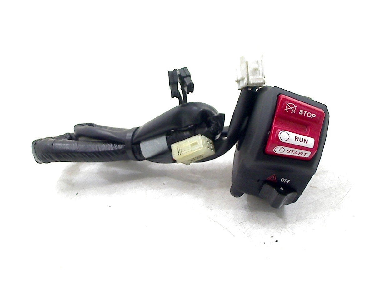COMMUTATEUR DROIT MT 07 2021-2024 (MT07 MT-07 FZ-07 RM341), Yamaha Motor Europe N.V., Utilisé, Customersupport@yamaha-motor.co.uk