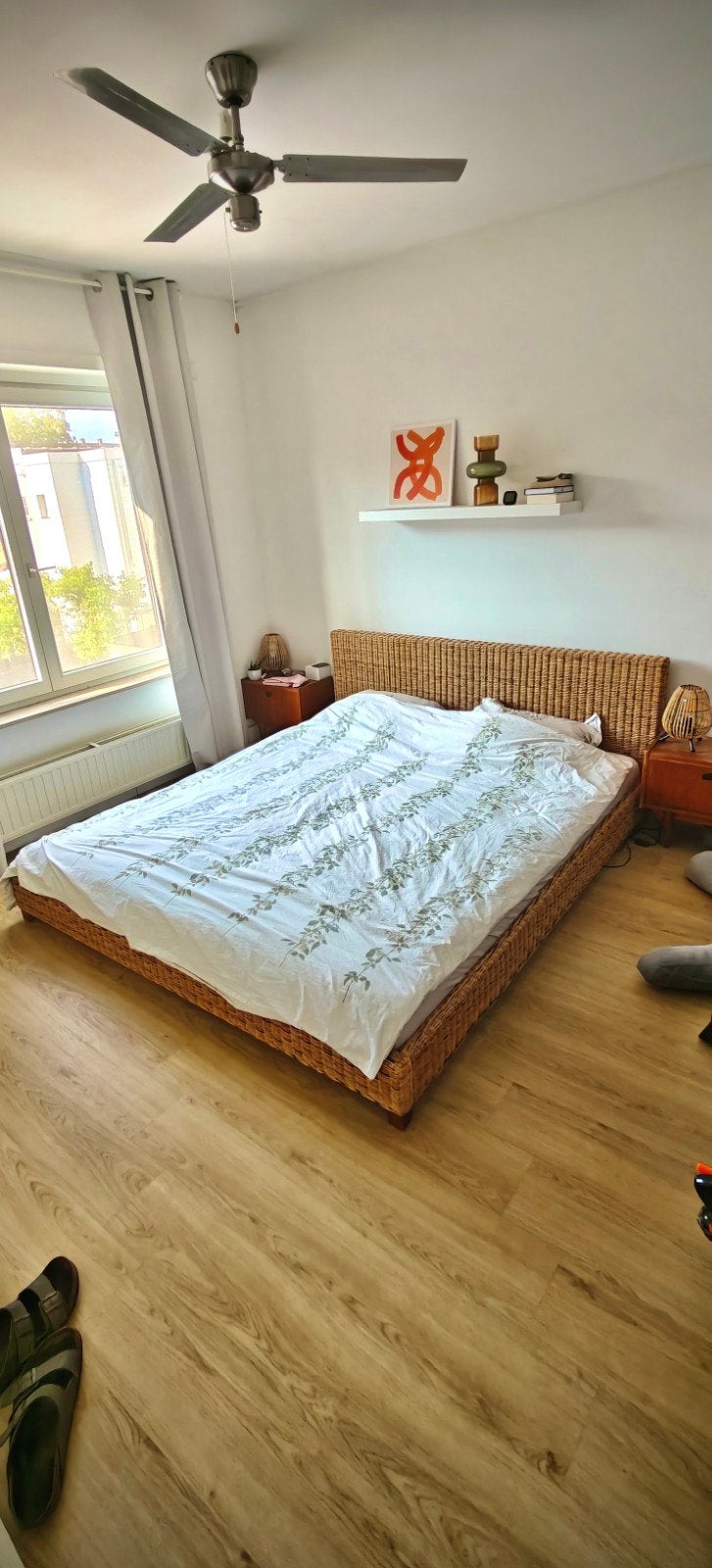 Bed in rotan stijl (voor lange matras), Huis en Inrichting, Slaapkamer | Bedden, Ophalen, Zo goed als nieuw
